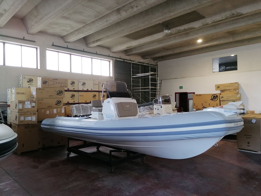 5128856  barca a motoreJOKER BOATS 650